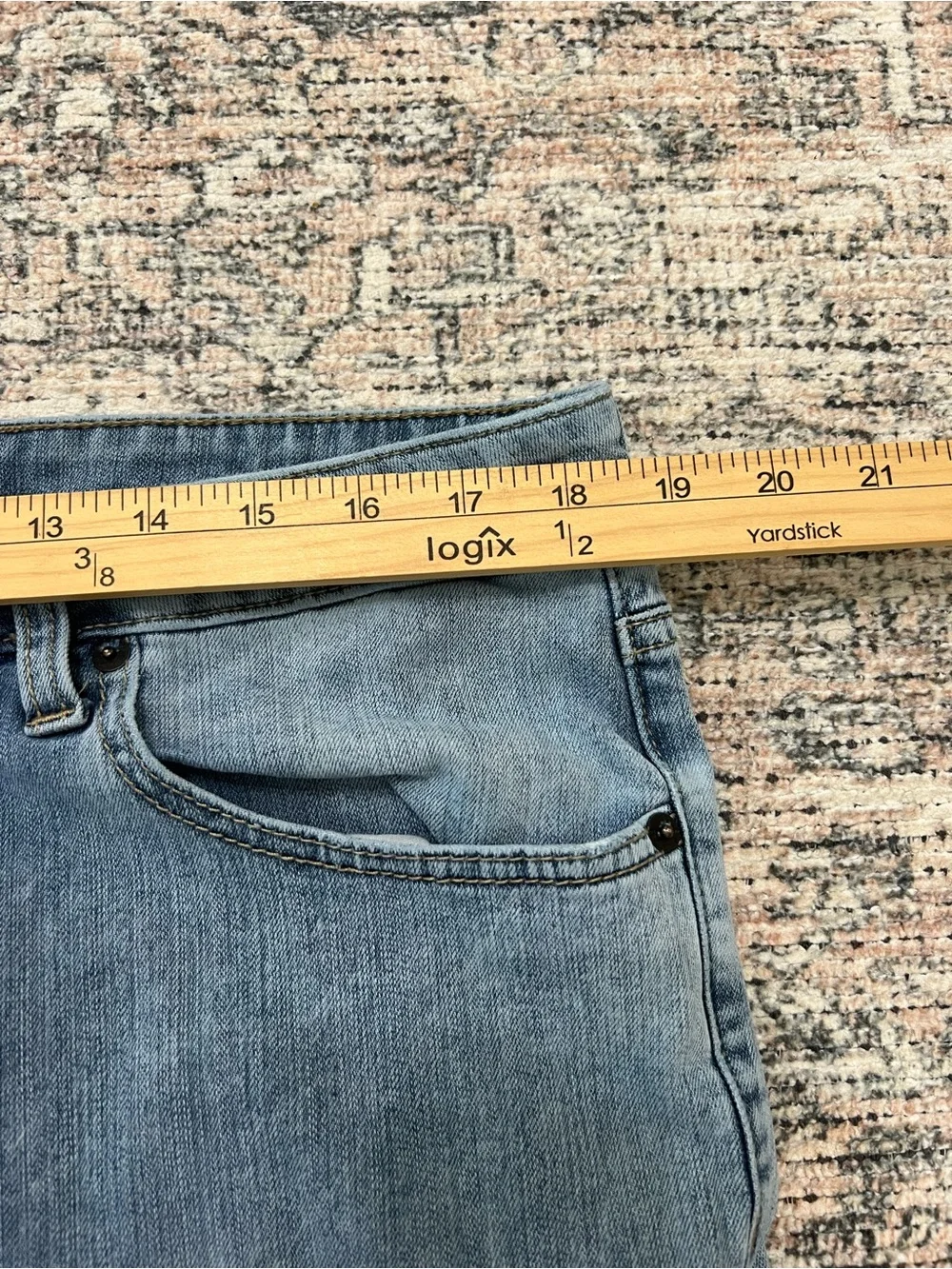 American Eagle Mens 36x32 Original Straight Jeans Light Wash Easyflex Denim